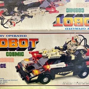 Raider Robot Toy - Black and Gold